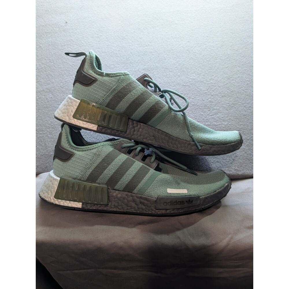 Adidas NMD R1 Primeknit Men’s 10.5 Green Black Boost Shoes GX6468